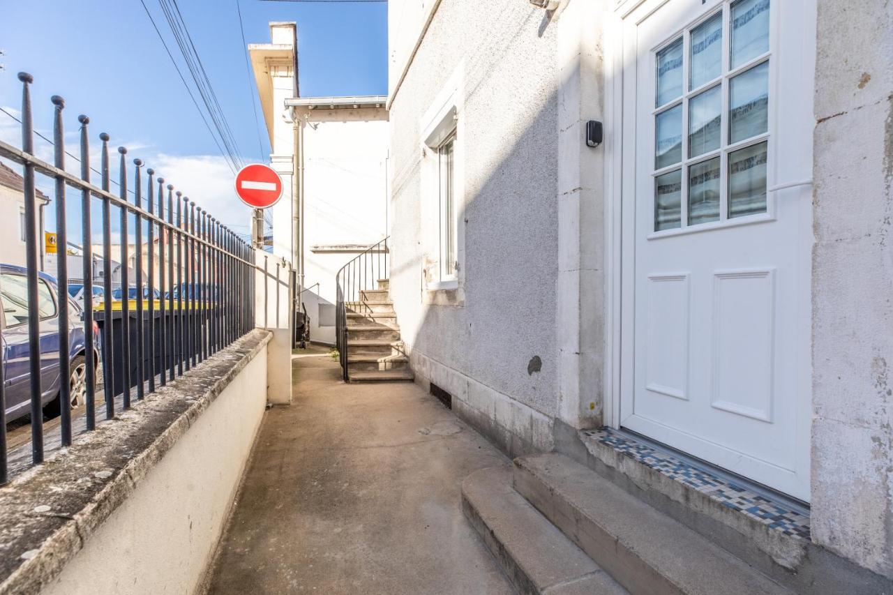 Cosy T2 Renove, Proche Centre-Ville-Fibre/Netflix Montlucon Exterior photo